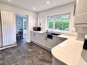 Kitchen- click for photo gallery